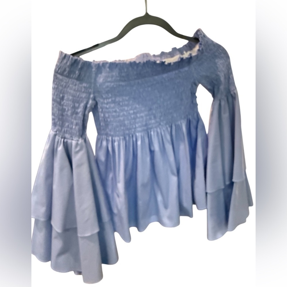 EUC Carolina Constas off the shoulder blouse with bell sleeeves